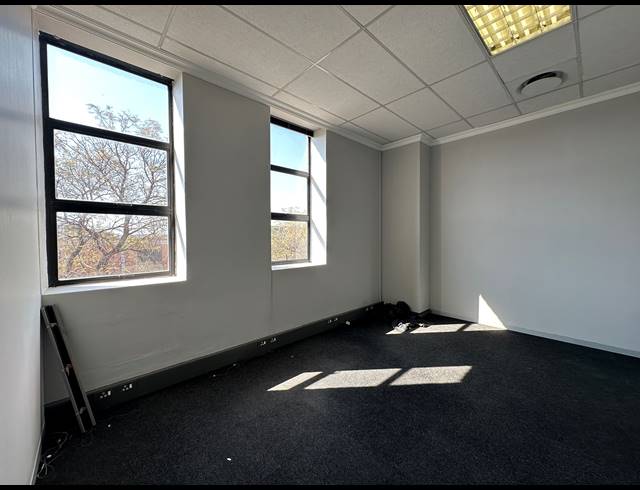253.90M² OFFICE TO LET IN ECO PARK ESTATE